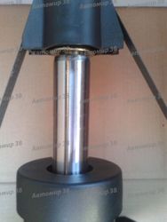 G32166R Стойка амортизационная | перед прав |